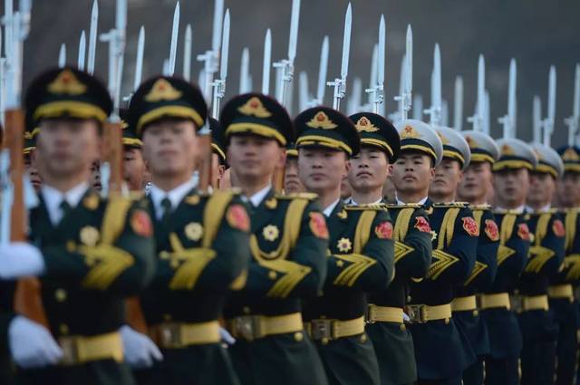 致敬，最可愛的人