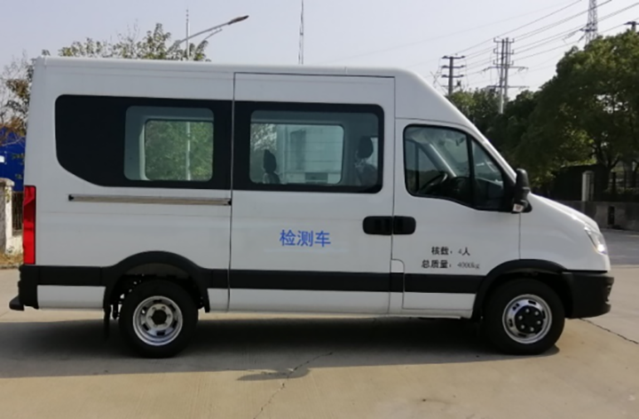 依維柯防疫檢測、監(jiān)測車